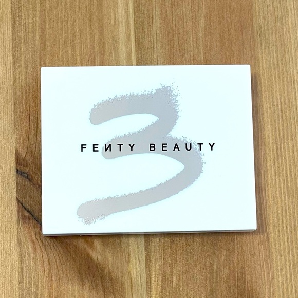 Fenty Beauty Snap Shadows Palette in 3 Deep Neutrals - Picture 4 of 8